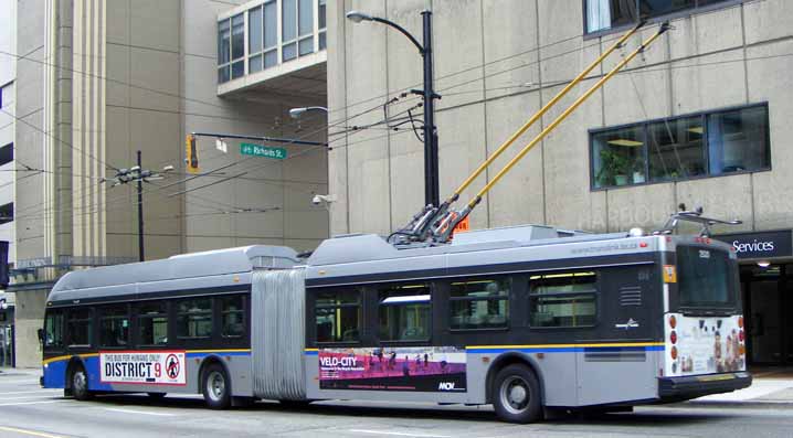 Coast Mountain Bus New Flyer E60LFR articulated trolley 2520